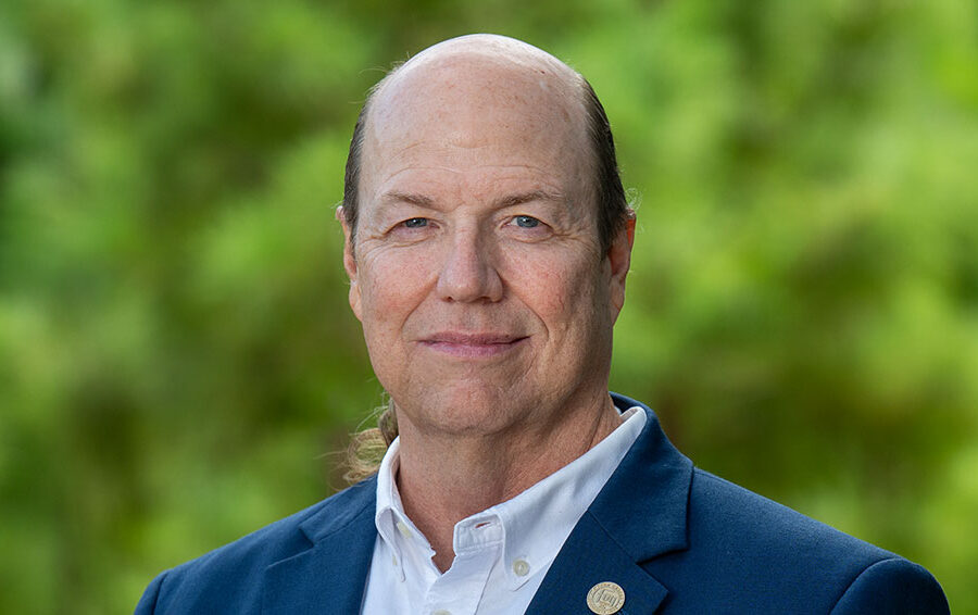 Administrator and professor Emmett Winn, Ph.D.